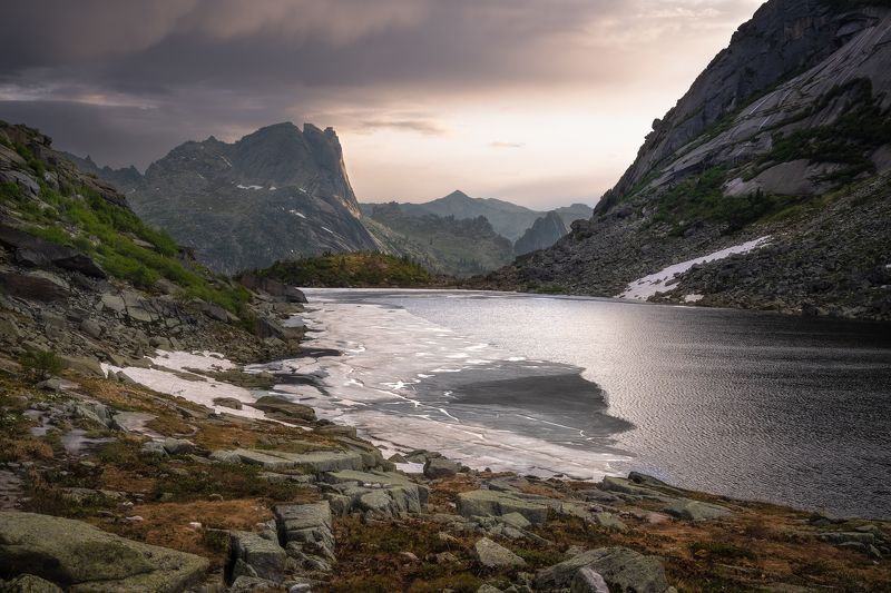 Озеро Горных Духов. Ергакиphoto preview