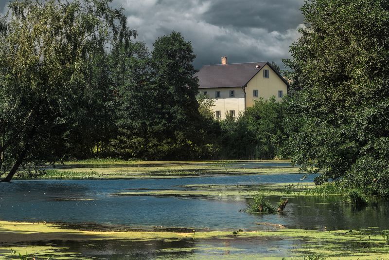 пасмурный  день на рече photo preview