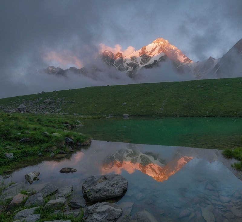 центральный кавказ, кабардино-балкария, безенги, ледник, дыхтау, баранкош, закат, июль Парящий в облакахphoto preview