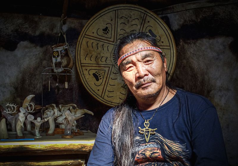 портрет, мужской портрет, якутский шаман Якутский шаман фото превью