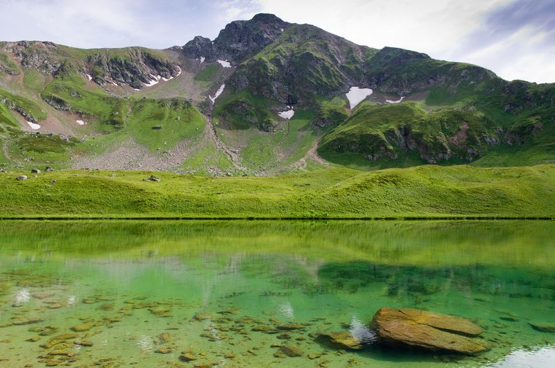 в изумрудных берегахphoto preview