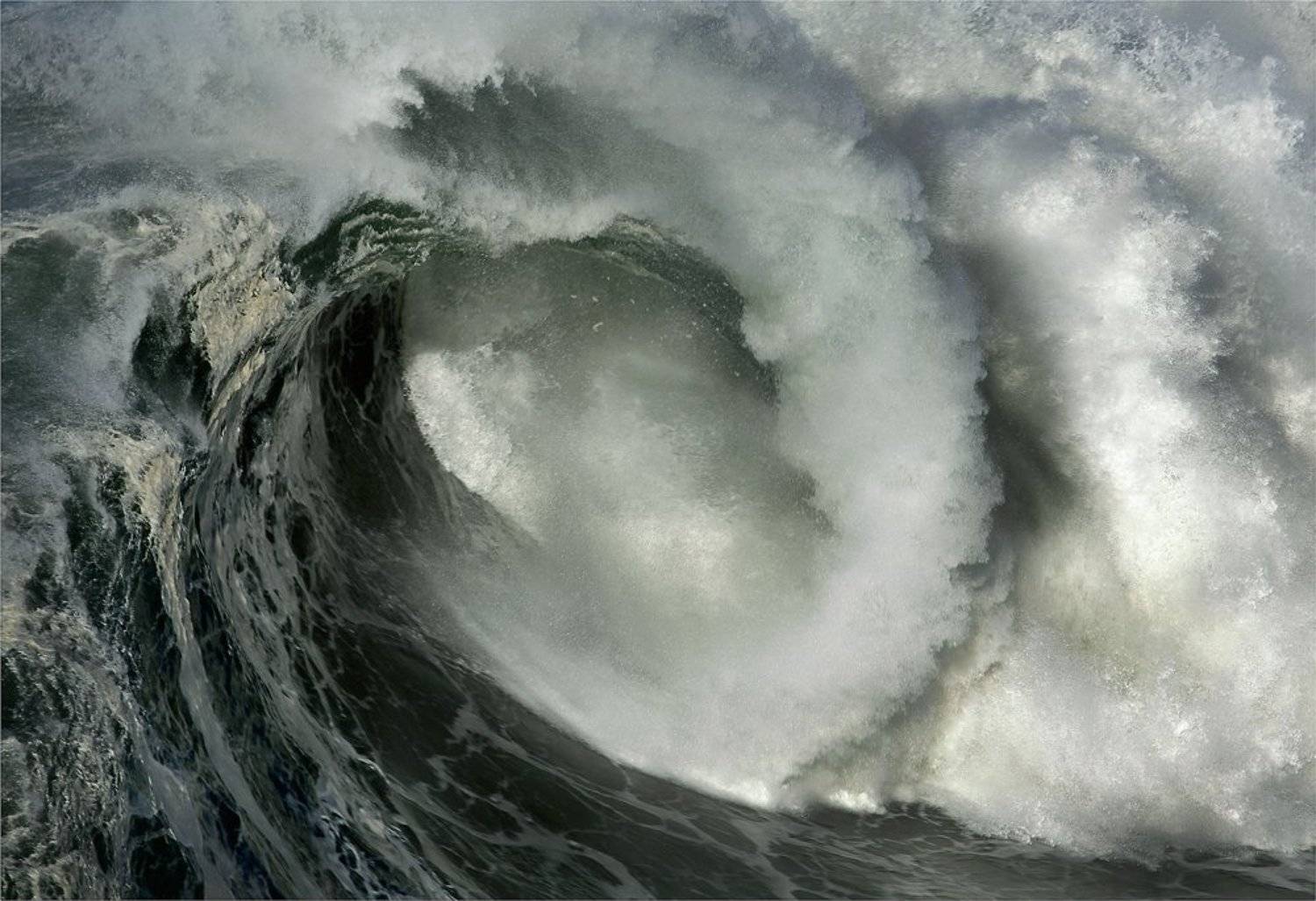 История одного фрагмента. Автор: Олег Федин Nazare, Portugal, Назаре, Океан, Португалия, Олег Федин