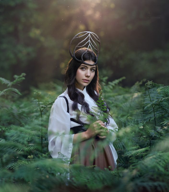 олень, олениха, девушка, сказка, фентези, рога, лес, папаратник Оленьphoto preview