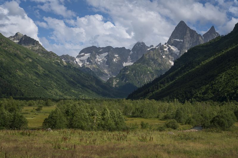 Долина реки Клухор, Домбай, Карачаево-Черкессия, Россияphoto preview