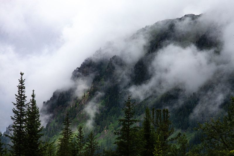 Горы делают облакаphoto preview