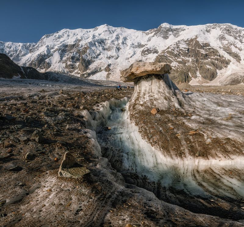 центральный кавказ, кабардино-балкария, безенгийский ледник, июль Архитектурные формы Безенгийского ледникаphoto preview
