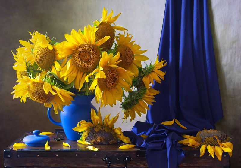 миламиронова, фотонатюрморт, натюрморт, авторскаяработа, натюрмортсцветами, натюрмортсбукетом, подсолнух, лето, август Солнцем согретые... фото превью