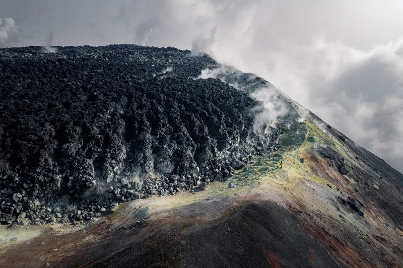 камчатка, вулкан, авача, авачинский вулкан, вулканы камчатки, аэросъемка, totonodrone, kamchatka Кратер Авачинского вулкана. Камчатка.photo preview