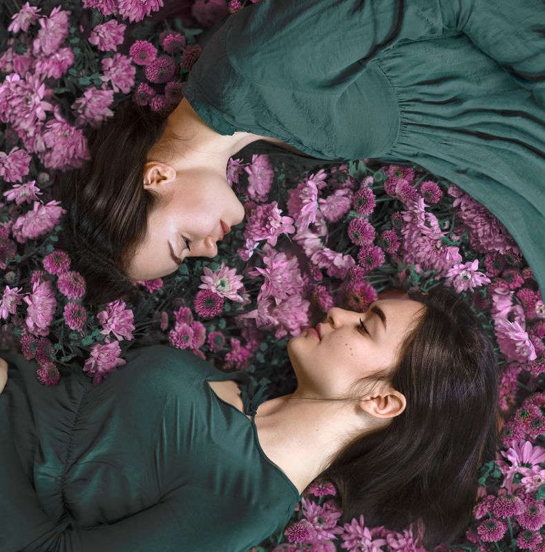 Близнецы, инь янь, цветы Близнецыphoto preview