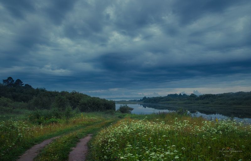 унжа,кологрив, пейзаж, костромская область, костромскаяобласть, река, берег, вечер, небо, темнота, поздний вечер, мост, лес После заката. Унжаphoto preview
