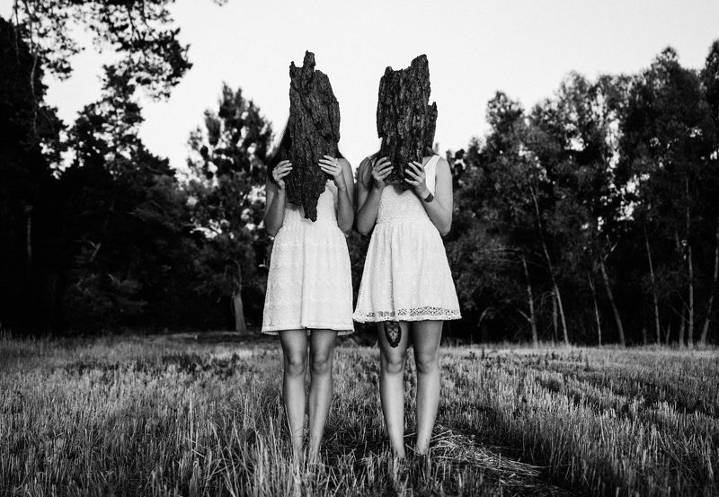 Двоеphoto preview