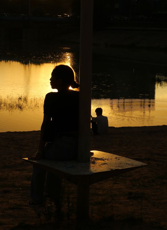 Стритфото, Шаварёв, У золотого прудаphoto preview