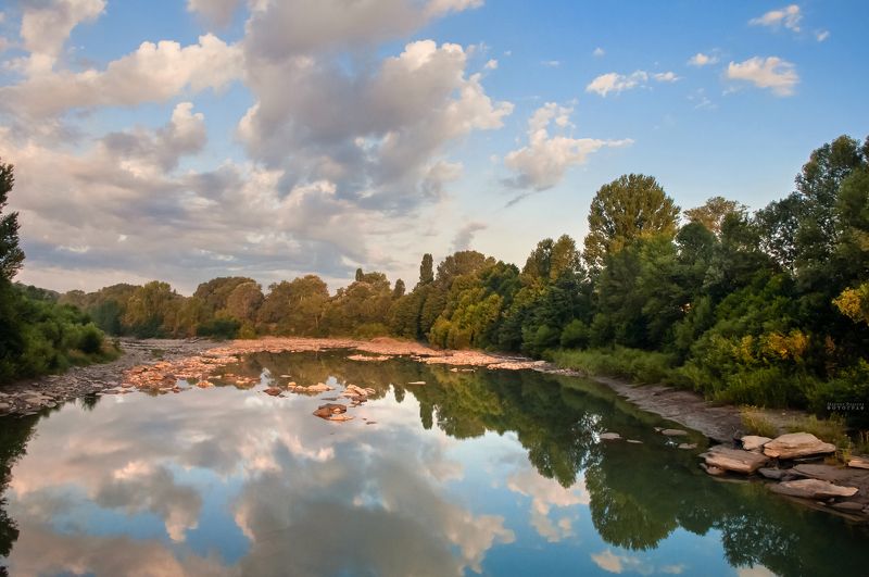 пейзаж, утро, рассвет, река, отражение, облака Река Белая в лучах рассветаphoto preview