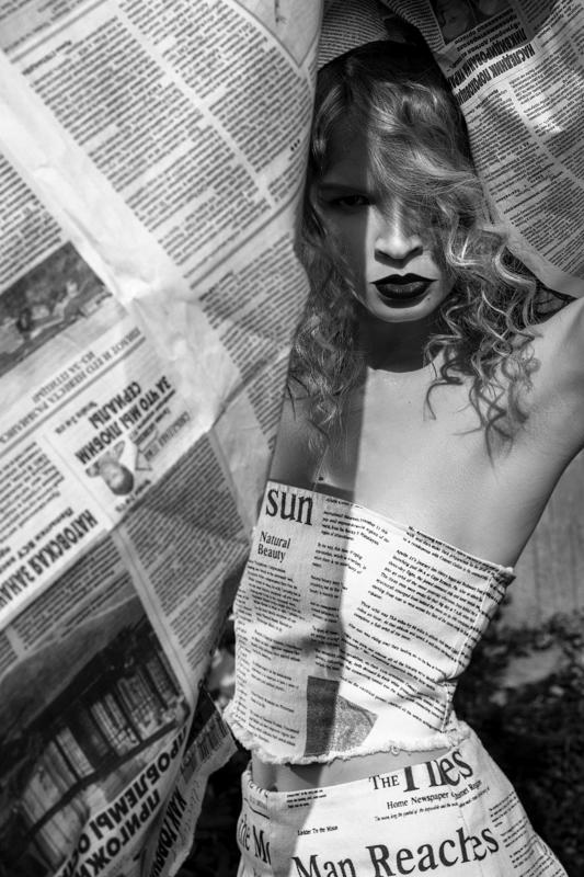 Paper boatphoto preview