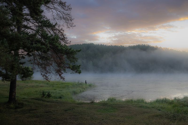 пруд рассвет утро рыбак туман photo preview