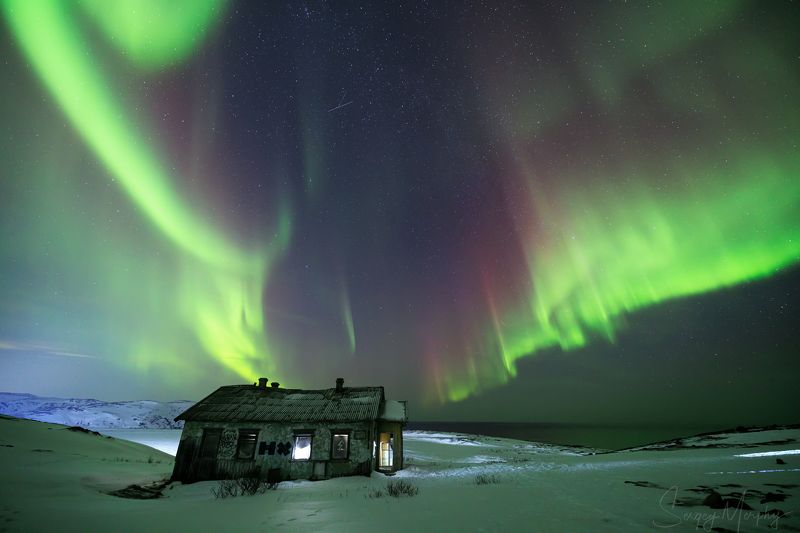 house teriberka Lonely house in Teriberka.photo preview