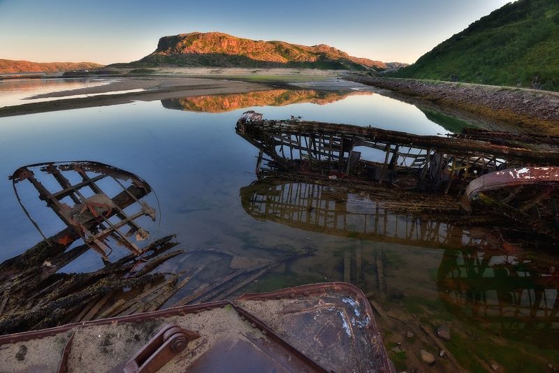 Кольский полуостров, пейзаж, Териберка Кладбище кораблейphoto preview