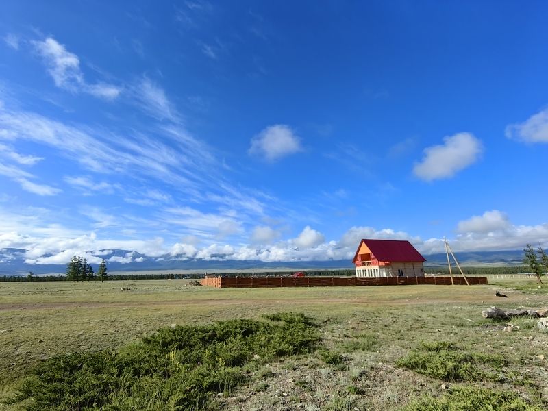 природа,алтай,горы,небо,облака,лето,домик Яркий домикphoto preview