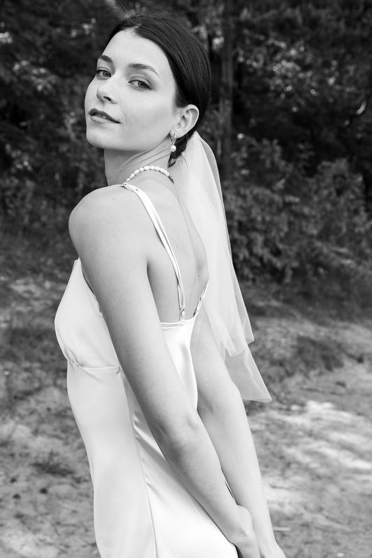 свадебная фотография, женский портрет Невестаphoto preview