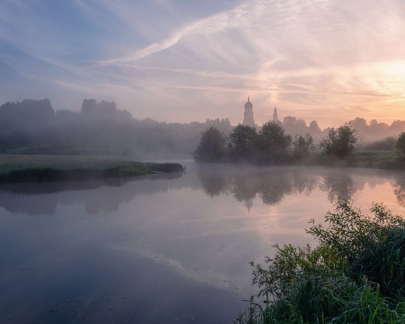 утро туман река село церковь Тихое туманное утро на реке Белаяphoto preview