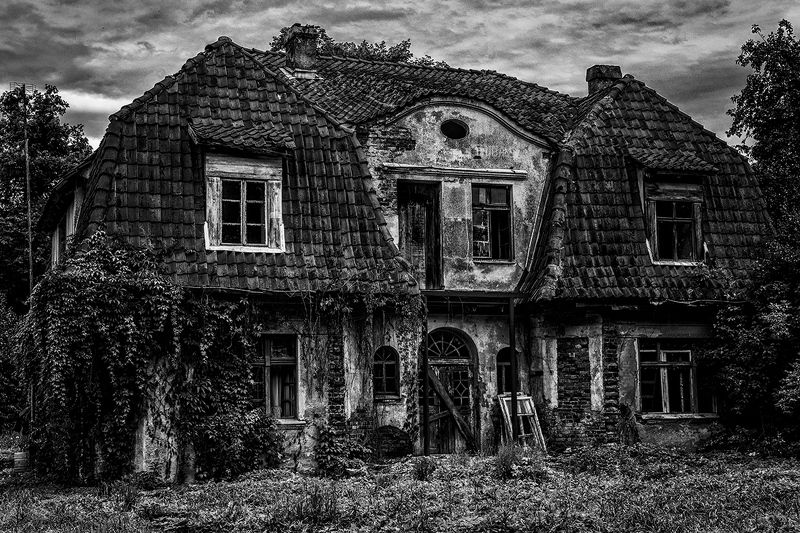 Дом с привидениямиphoto preview