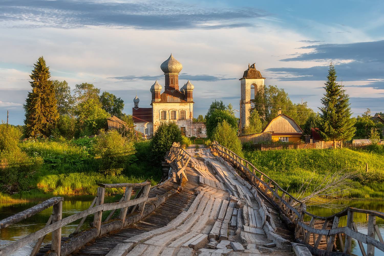 Старинный мост на грани упадка.. Автор: Александр Пашеничев , Александр Пашеничев