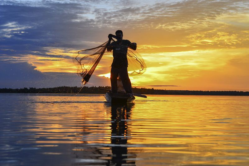 Asia, Asian, Fisherman, Fishing, Journey, Nets, Ocean, Sea, Sun, Sunlight, Sunset, Thailand, Travel, Water The fisherman nsetphoto preview