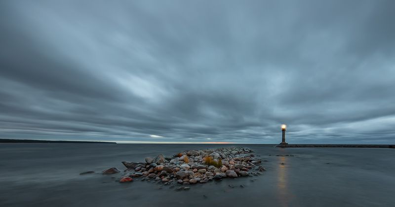 маяк, лапдога, утро, камни, осень Маякphoto preview