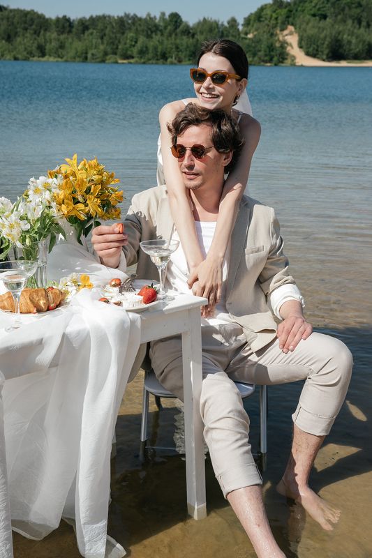 свадебная фотография, женский портрет Свадебная фотосессия у озераphoto preview