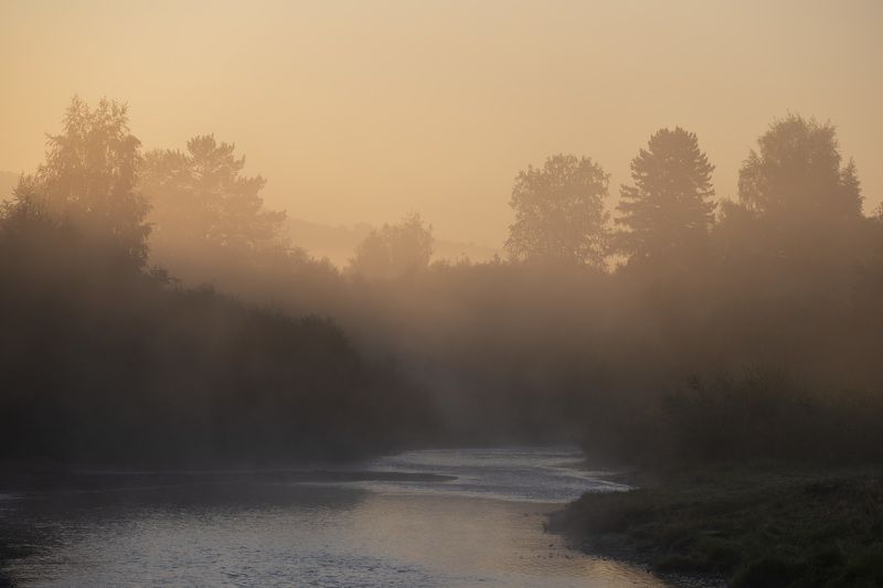 Утро на рекеphoto preview