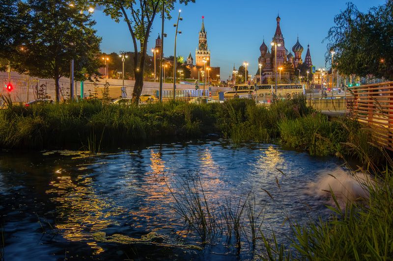 москва, кремль, зарядье, вечер, пруд Московский вечерphoto preview