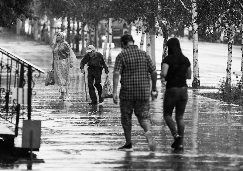 В городе дождь...photo preview