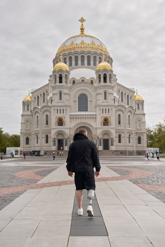 портрет, герои, герой, сво, ветераны, ветеран, военный, военные, инвалид, протез, протезирование, спб, питер, Санкт-Петербург, Москва, вагнер, солдат, солдаты, офицер, офицеры, жизнь, мирная, мир, награда, орден, мужество, орден мужества, в городе,  Герои среди насphoto preview