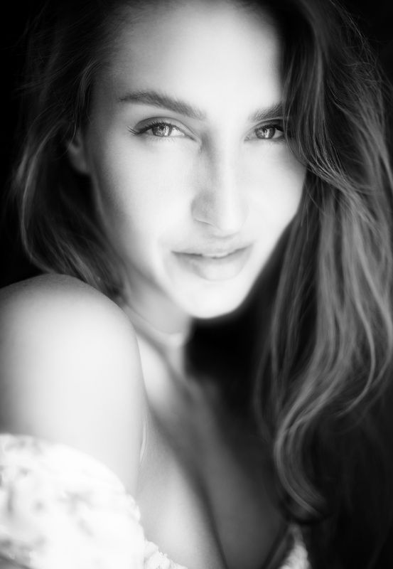 портрет, портретная фотография, женский портрет, естественный свет, фотосессия, чб, девушка, естественность Annaphoto preview