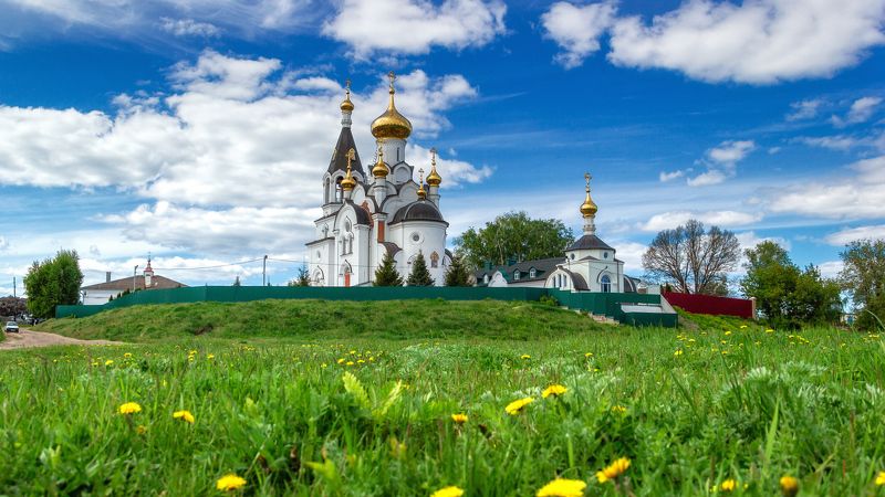 Церковь фото превью