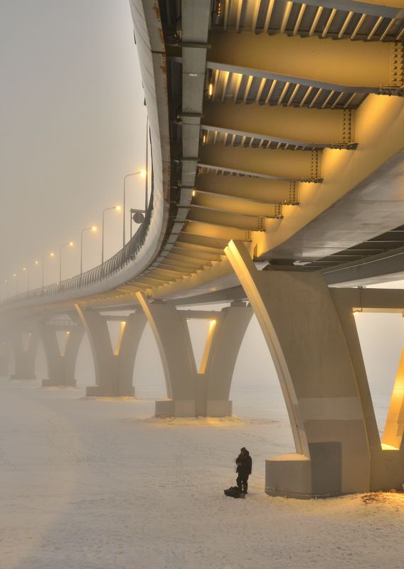санкт-петербург, мост,  берег, рыбалка, нева, зимняя рыбалка, рыбак, Рыбака видно издалекаphoto preview