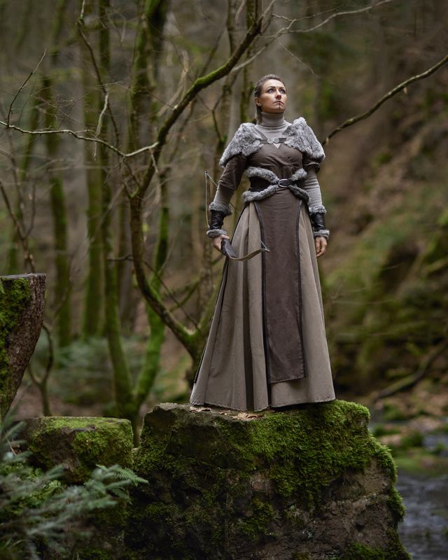 Викинг, сказка, девушка викинг, костюм, лес, лук, воин Викингphoto preview