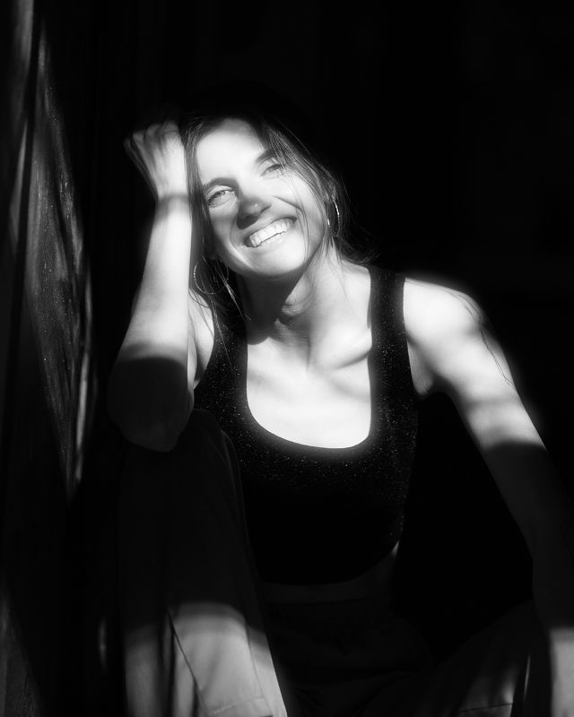 портрет, портретная фотография, женский портрет, естественный свет, фотосессия, чб, девушка, естественность Alenaphoto preview