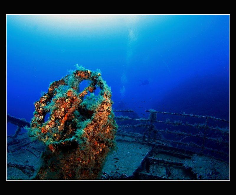 qawra point ,мальта ,судно « imperial eagle» одинокий штурвалphoto preview