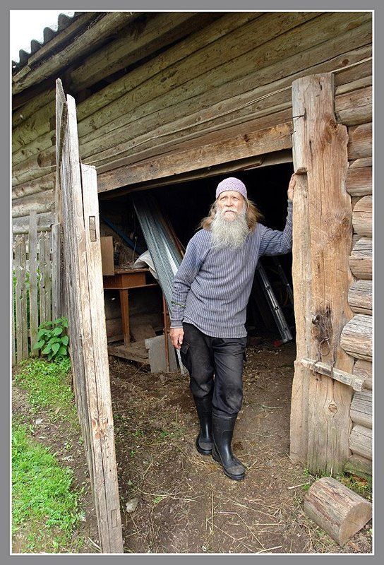 Портрет в деревенском интерьере.photo preview