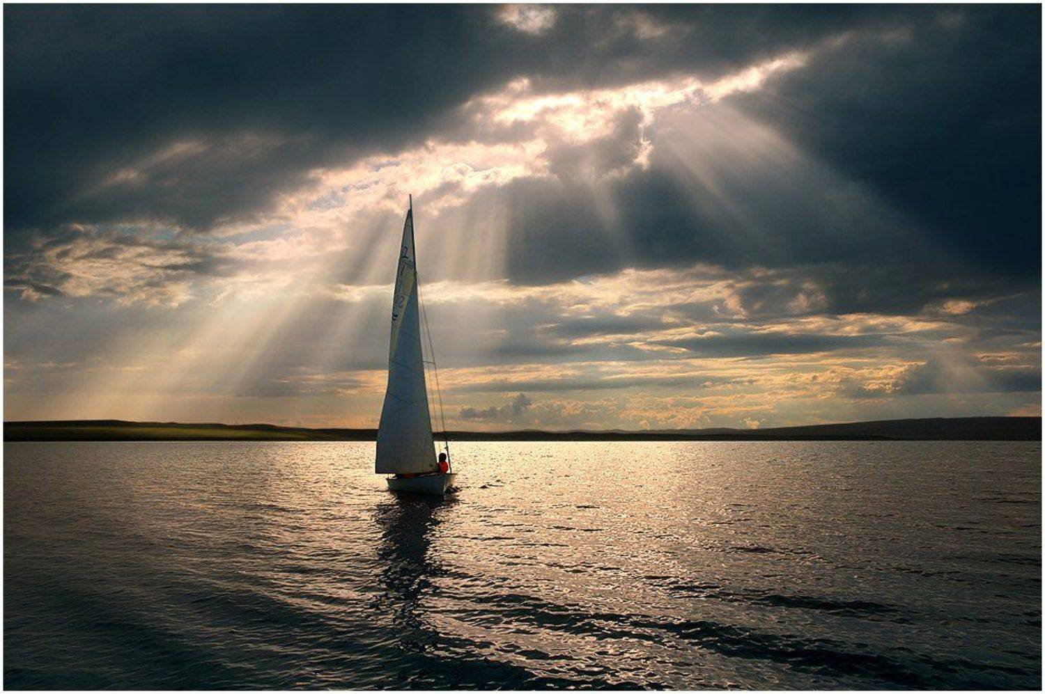 беле, большой, вечер, вода, волны, высокий, глубокий, дождь, закат, идти, красивый, лучи, небо, облака, одинокий, озеро, отдых, отражения, парус, парусник, пейзаж, плыть, природа, путешествия, романтичный, свет, светить, светлый, туризм, тучи, хакасия, ши, Дмитрий Антипов