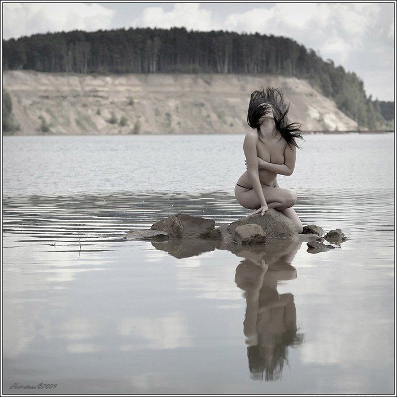 карьер, лето, девушка, ню Русалочкаphoto preview