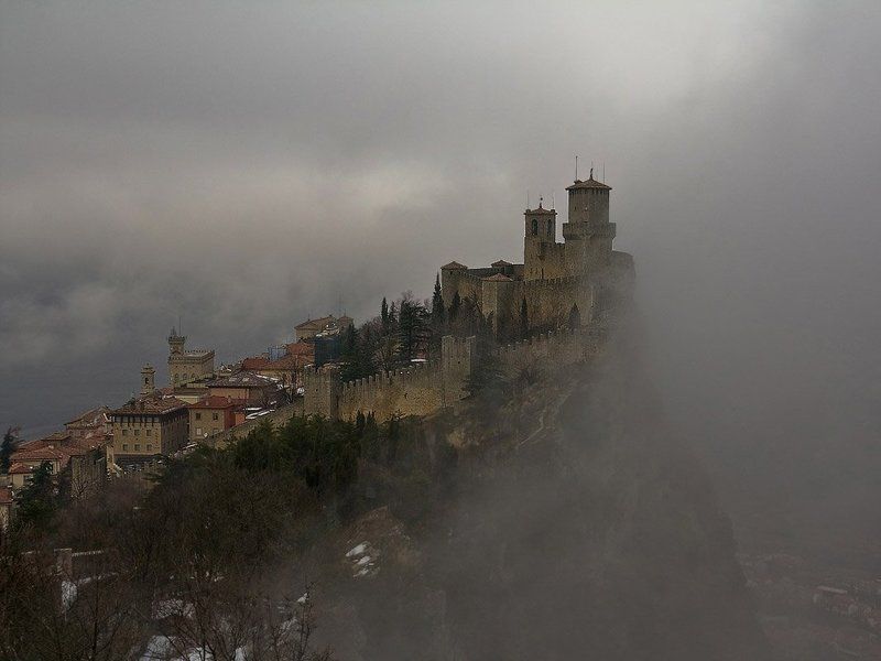 сан, марино, замок, над, миром Замок над Миромphoto preview