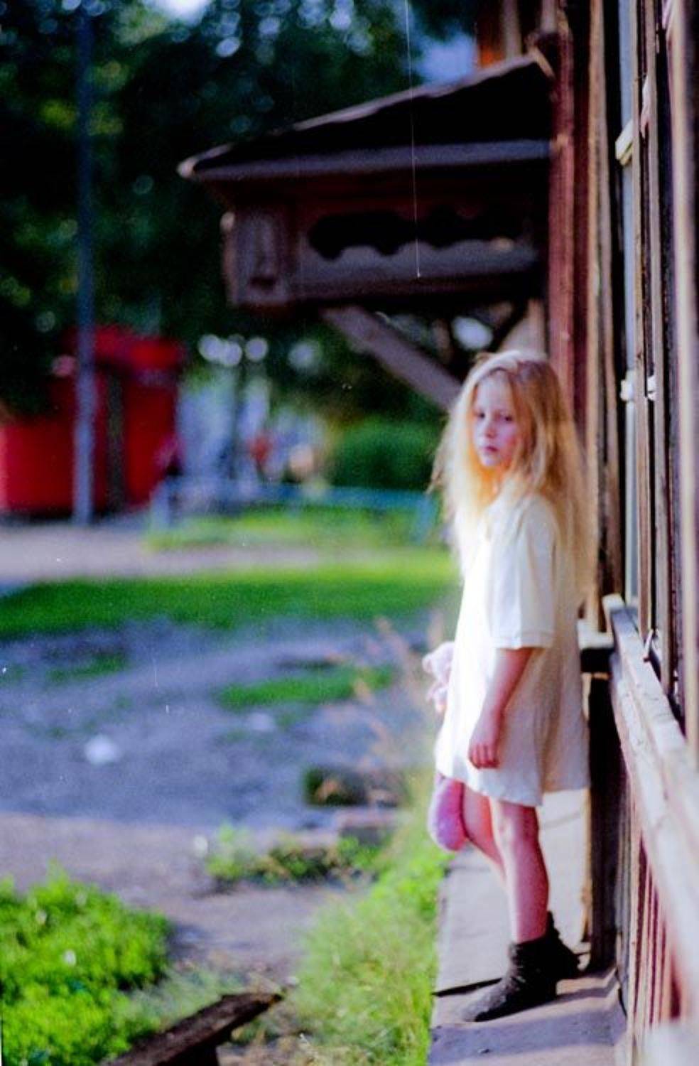 fuji, девочка, старый дом, лето, полдень, Rada*