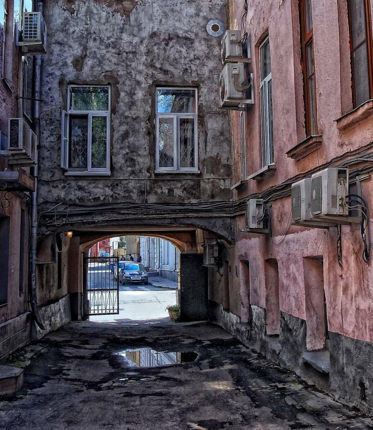 Двор. Автор: Ира Ветер москва, центр, дворы, Ира Ветер