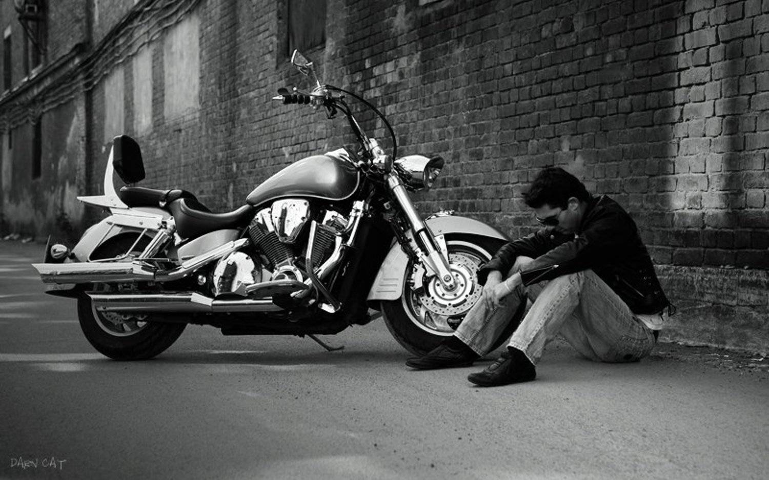 Enjoy The Silence. Автор: Darn Cat depeche, mode, мужчина, мотоцикл, настроение, Darn Cat