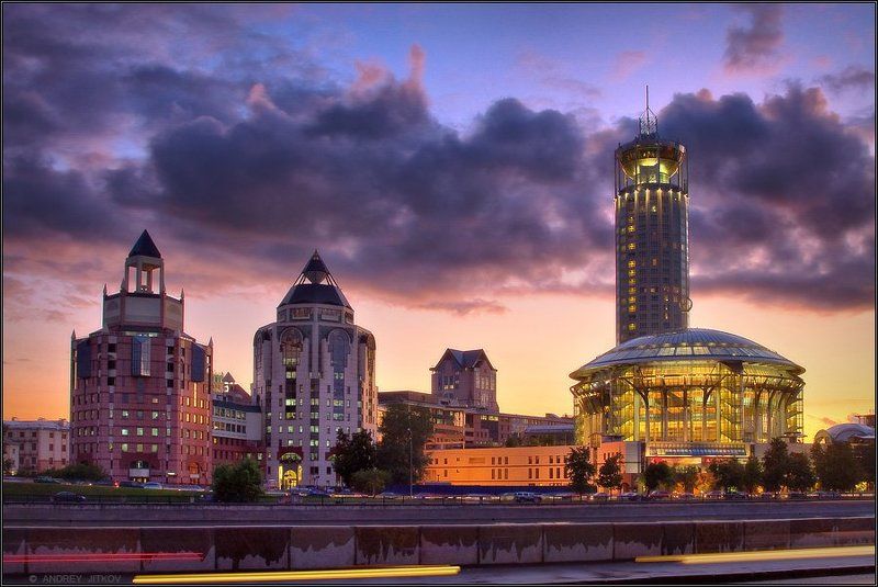 город, москва Закат над \