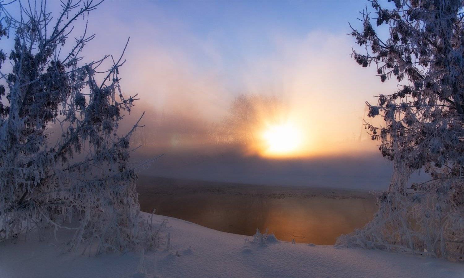 В ледяном царстве. Автор: Пеккер Сергей зима, снег, лед, холод, мороз, пар, река, свет, клязьма, сони, Пеккер Сергей