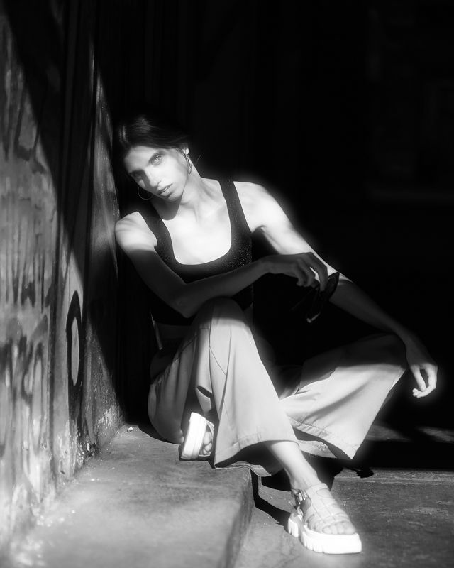 портрет, портретная фотография, женский портрет, естественный свет, фотосессия, чб, девушка, естественность Alenaphoto preview
