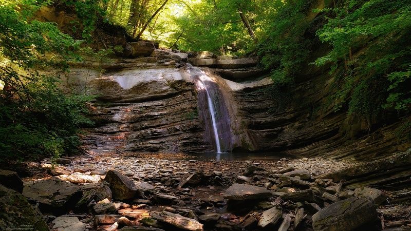лето природа пейзаж лес горы река водопад в жарких дебрях Плесецкой щели... фото превью